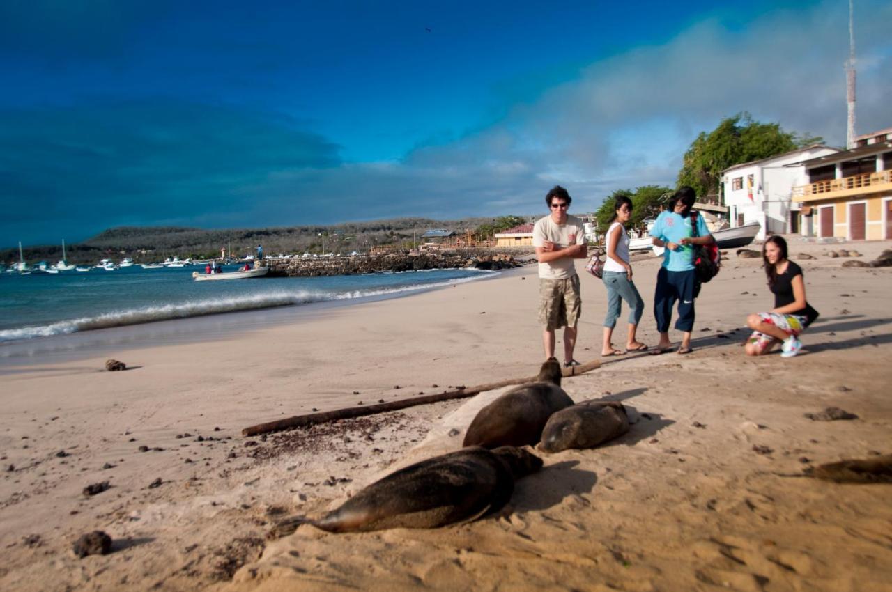 Hostal Albatros San Cristóbal エクステリア 写真